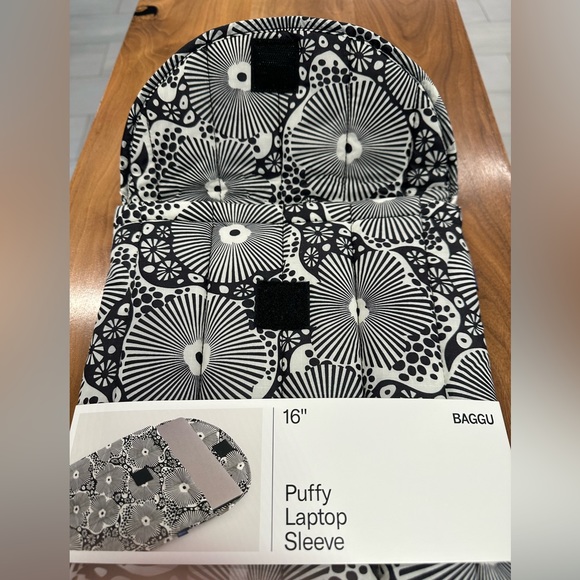 BAGGU 16” Puffy Laptop Sleeve NWT 🛑SOLD🛑 - Picture 5 of 5